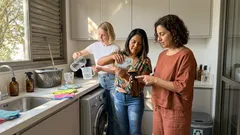 Produto de limpeza concentrado: como economizar e reduzir plástico em casa