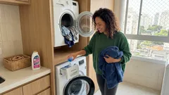 7 mitos da lavanderia que fazem a roupa sair áspera e com cheiro fraco