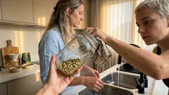 Brotos no pote: como germinar sementes em casa — e o detalhe de higiene que faz toda a diferença