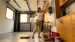 Como organizar a garagem em 7 passos e ganhar espaço de verdade