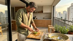 Horta da beleza no parapeito da janela: 5 plantas fáceis de cultivar e como usar com segurança na pele e no cabelo